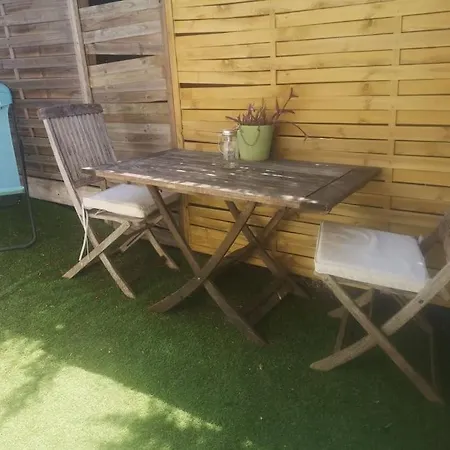Apartment Independant Dans Avec Piscine *
