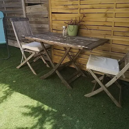 Independant Dans Avec Piscine Apartment
